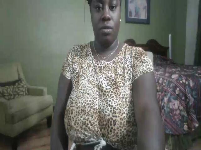 Live sex webcam photo for CoCoThundah #269548907