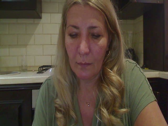 Live sex webcam photo for HeyHeyGrey #269539410