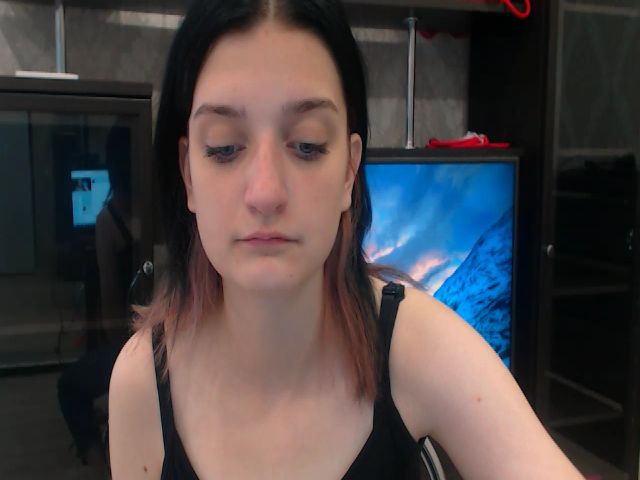 Live sex webcam photo for MoraCos #269544585