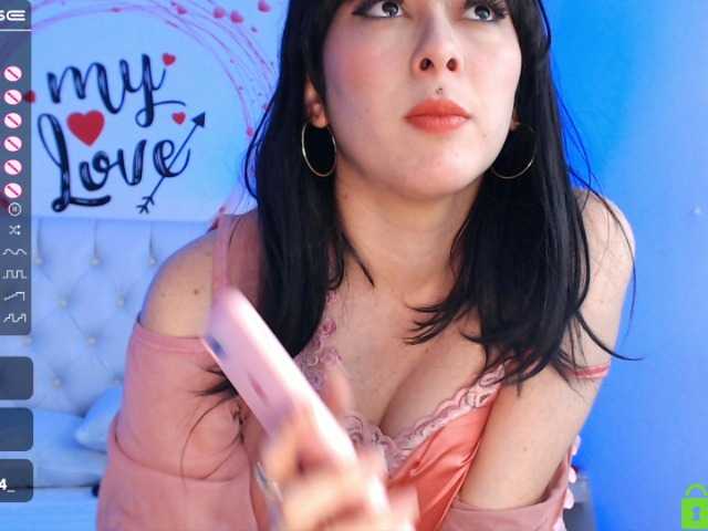 Live sex webcam photo for lanaturner #269548182