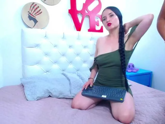 Live sex webcam photo for MixCoupleLove #269547486