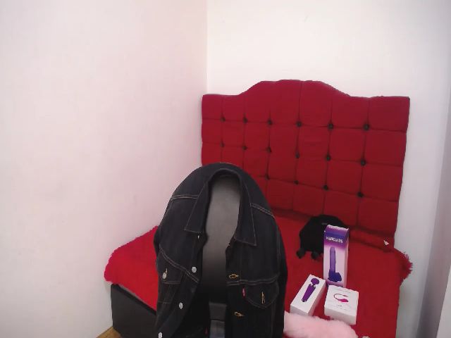 Live sex webcam photo for Milliefox #269549354