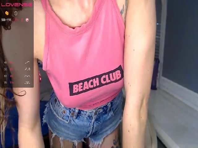 Live sex webcam photo for IsabelleHot88 #269546263