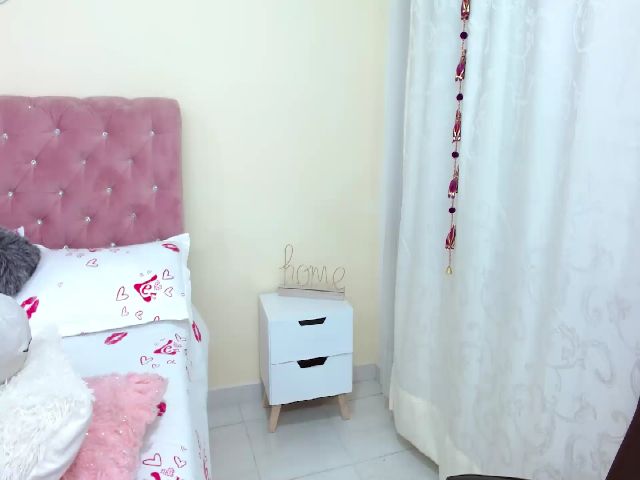 Live sex webcam photo for alicee_sweet #269535710