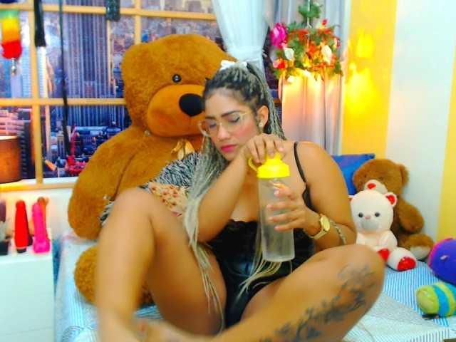 Live sex webcam photo for Eloveskamy #269562584