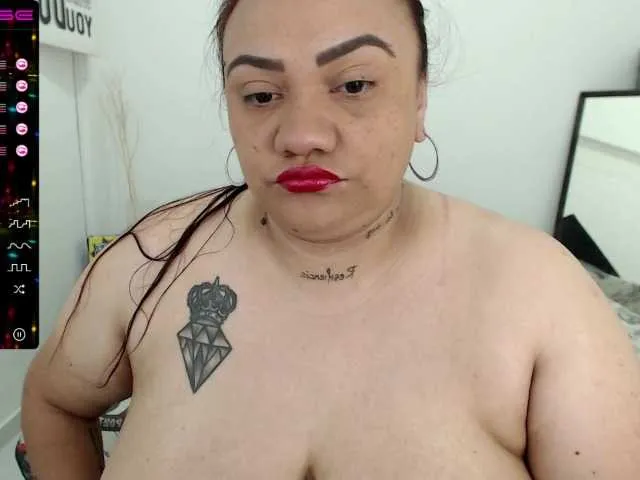 Live sex webcam photo for KimyStone #269567600