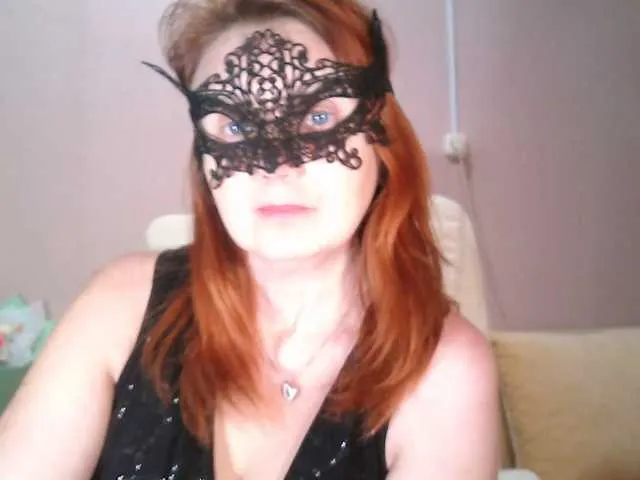 Live sex webcam photo for leeloofire #269562362
