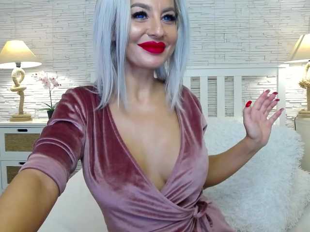 Live sex webcam photo for Miss-Kora #269561962