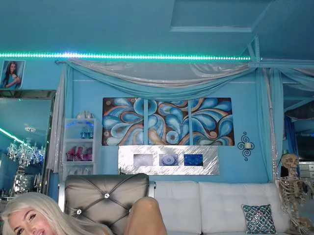 Live sex webcam photo for adrianna_fox #287953225