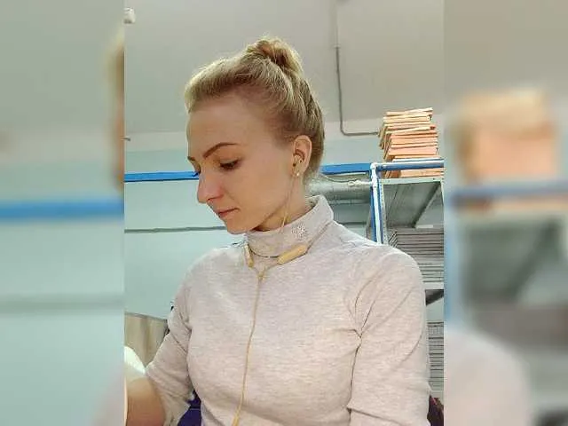 Live sex webcam photo for Anesteishen #269557274