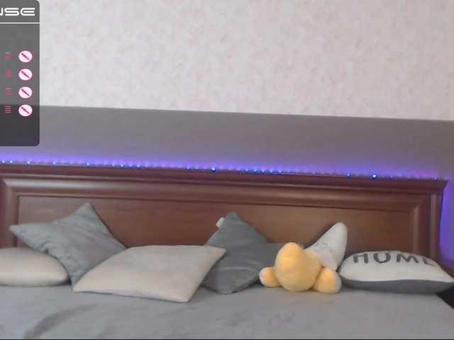 Live sex webcam photo for HollyMays #269557549