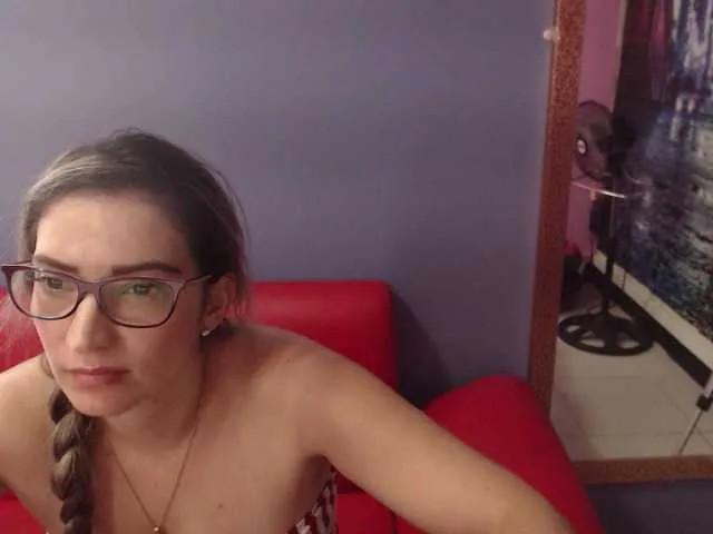 Live sex webcam photo for jeniferblanco #269553327