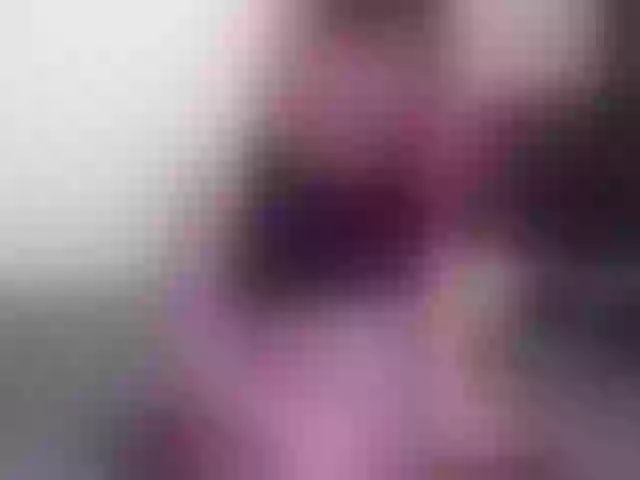 Live sex webcam photo for gizzell2 #269553839