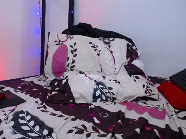 Live sex webcam photo for TutiPorn #269552565