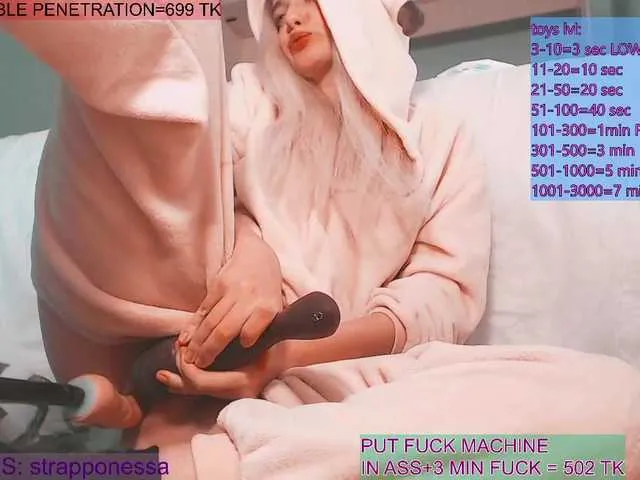 Live sex webcam photo for i-fuckmachine #269561490