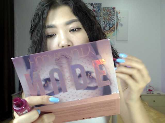 Live sex webcam photo for Divaleena #269557896