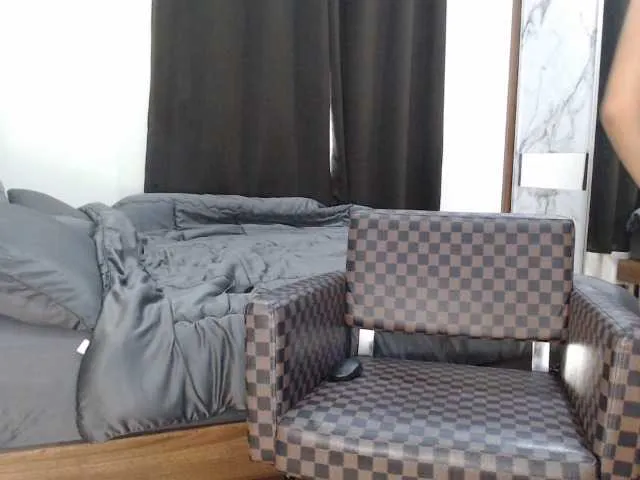 Live sex webcam photo for Nirasexyasia #269557986