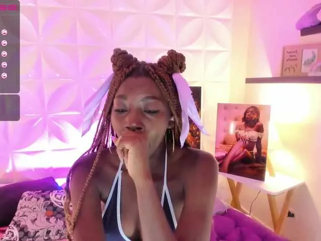 Live sex webcam photo for ChannySmalls #269567565