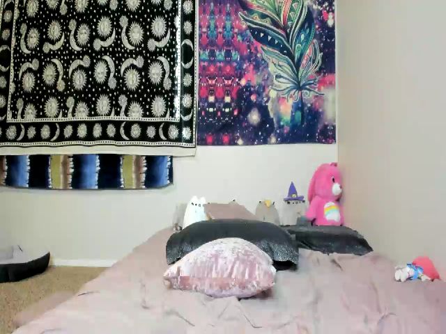 Live sex webcam photo for lunalovelyy #269565972