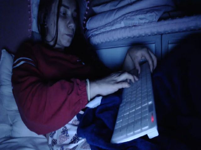 Live sex webcam photo for Joanne7 #269555865