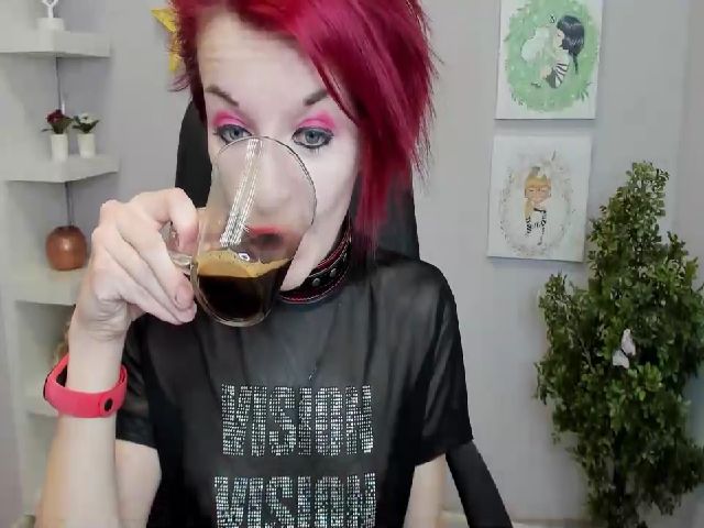 Live sex webcam photo for RubyBlaze #269557085