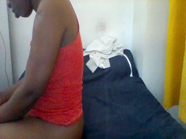 Live sex webcam photo for LaraDark #269567360