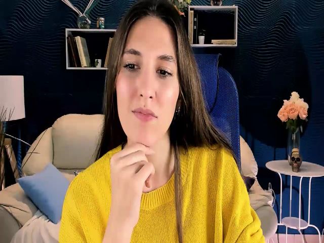 Live sex webcam photo for SoloVB #269560456