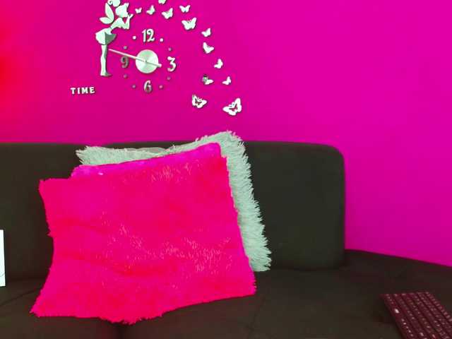 Live sex webcam photo for -UMAWILLIAMS #269567377