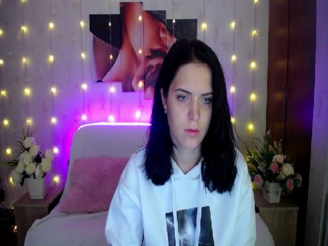 Live sex webcam photo for Antonia_W_ #269563309