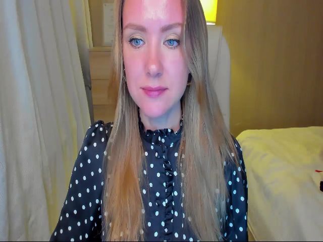 Live sex webcam photo for SharonFlower #269568237