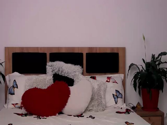 Live sex webcam photo for CharmingElise #269568390