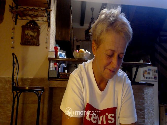 Live sex webcam photo for PinkLillyRose #269569606