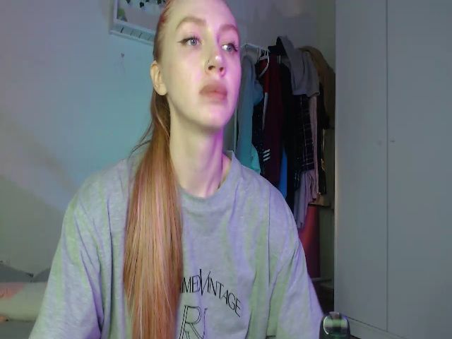 Live sex webcam photo for soo_emma #269571974