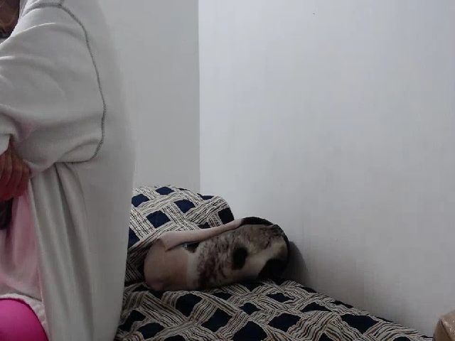 Live sex webcam photo for LaraSmiith_ #269554699