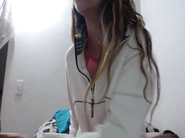 Live sex webcam photo for LaraSmiith_ #269559766