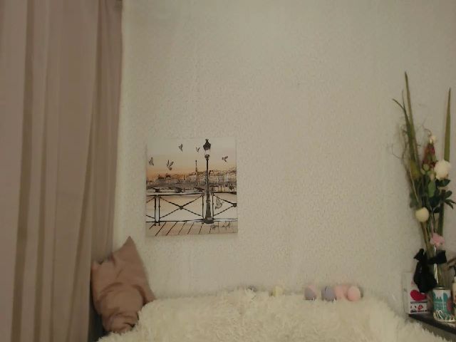 Live sex webcam photo for MsSweetLipss #269556414