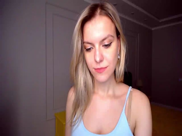 Live sex webcam photo for SolveMysecret #269565092