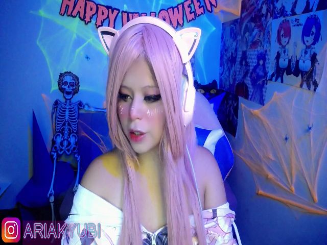 Live sex webcam photo for Aria_Yummi #269556244