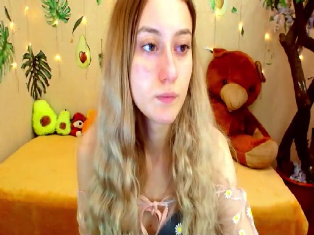 Live sex webcam photo for LinaRum__ #269556764