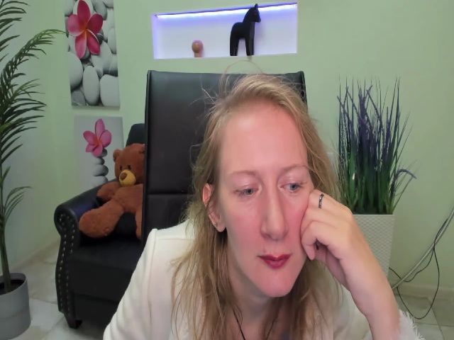 Live sex webcam photo for BelindaVibe #269565173