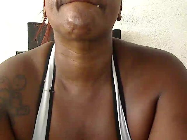 Live sex webcam photo for Assbigxhot9 #269564872