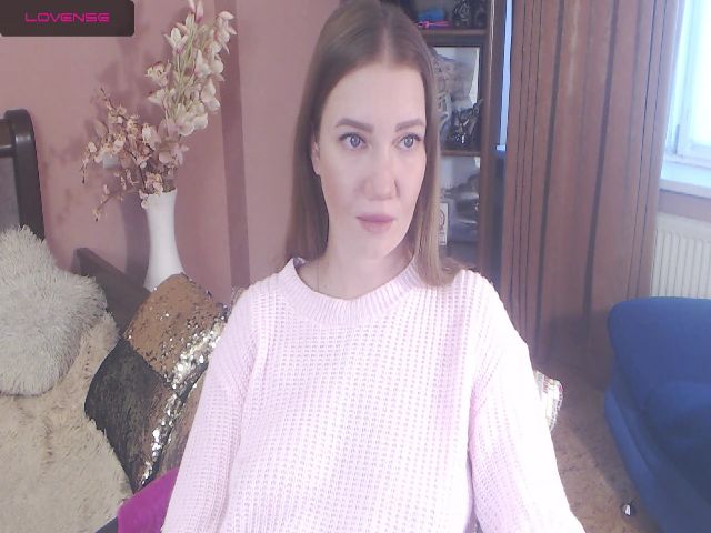 Live sex webcam photo for Kelly7B #269563241