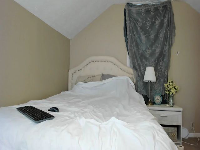 Live sex webcam photo for summer4413 #269563899