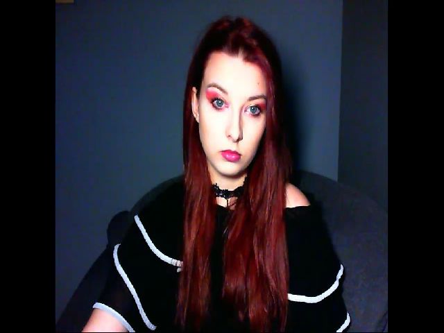 Live sex webcam photo for VirginLuna18 #269563470