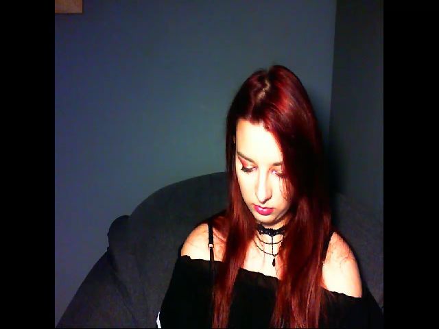 Live sex webcam photo for VirginLuna18 #269566270