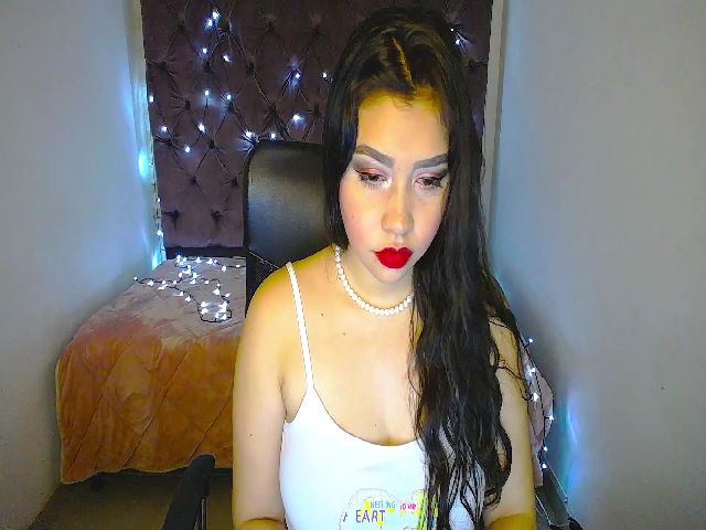 Live sex webcam photo for Darlaa__doll #269555818