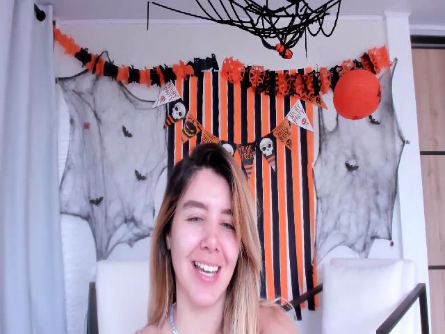 Live sex webcam photo for LauraVega #269563990