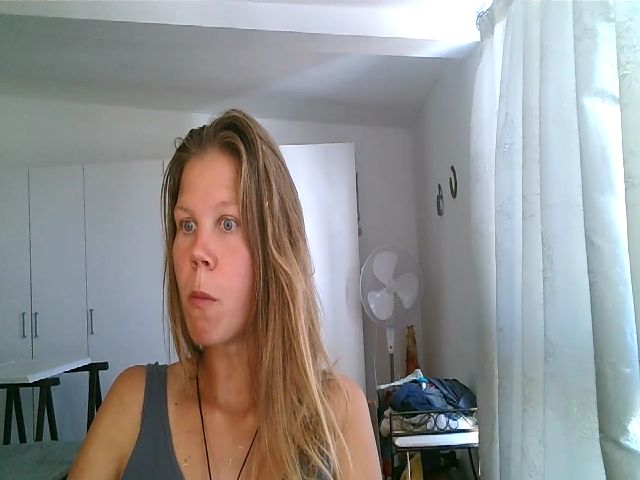 Live sex webcam photo for CallMeMaria #269564148