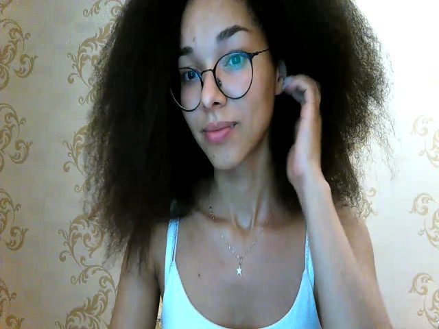 Live sex webcam photo for Carmel_Dee #269552049