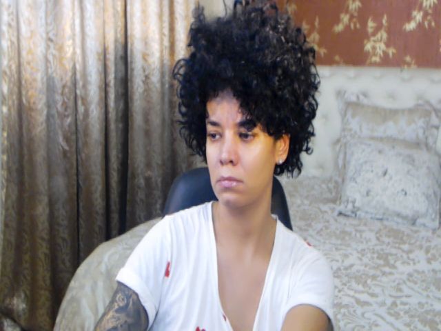 Live sex webcam photo for LaraAnne_ #269565336